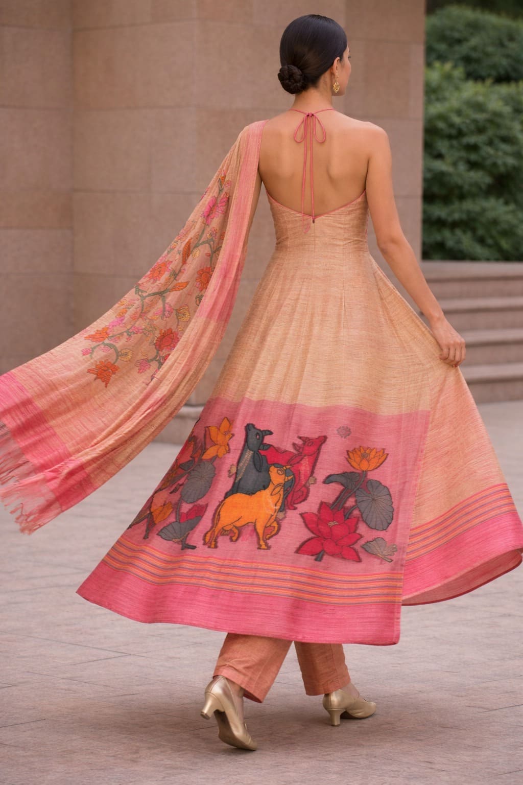 Beige & Pink Pichwai Halter Set